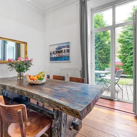 Boediker Loft, 3 Bedroom App With 2 Bath In Friedrichshain Up To 9 * Berlín