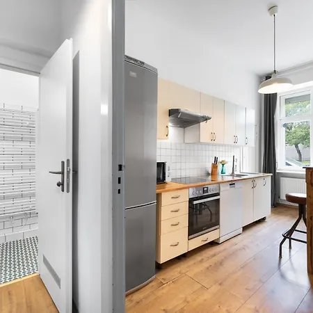 Apartmán Boediker Loft, 3 Bedroom App With 2 Bath In Friedrichshain Up To 9