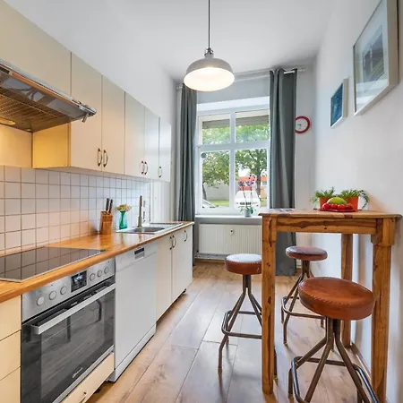 Boediker Loft, 3 Bedroom App With 2 Bath In Friedrichshain Up To 9 Apartmán